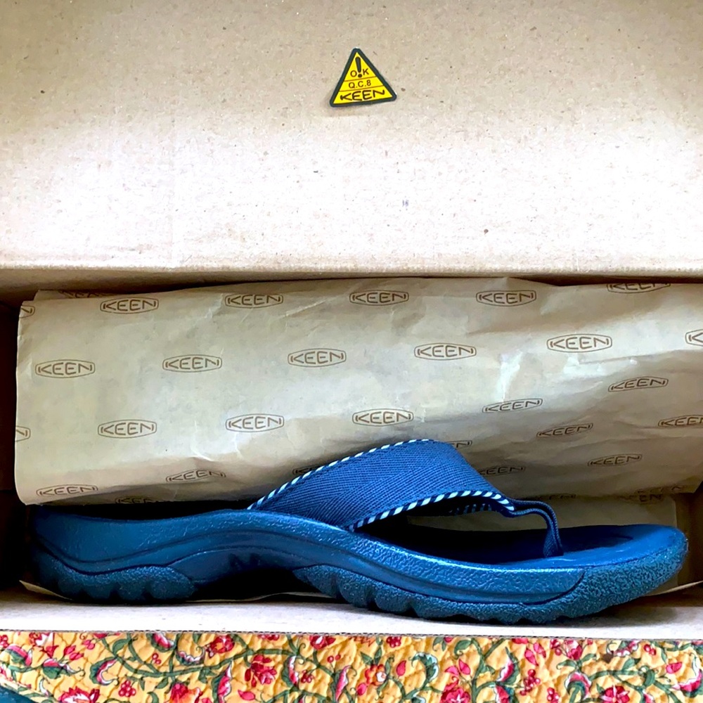 Keen Kona Flip size 9